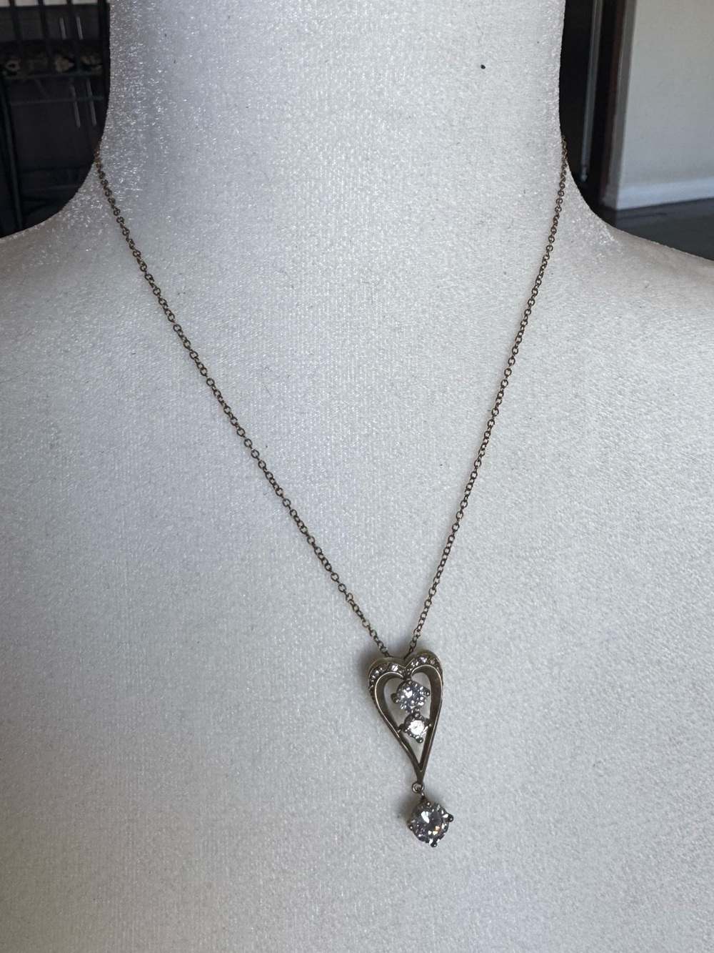 Elegant Heart Pendant Necklace drop Clear Stones vintage  Women Jewelry silver